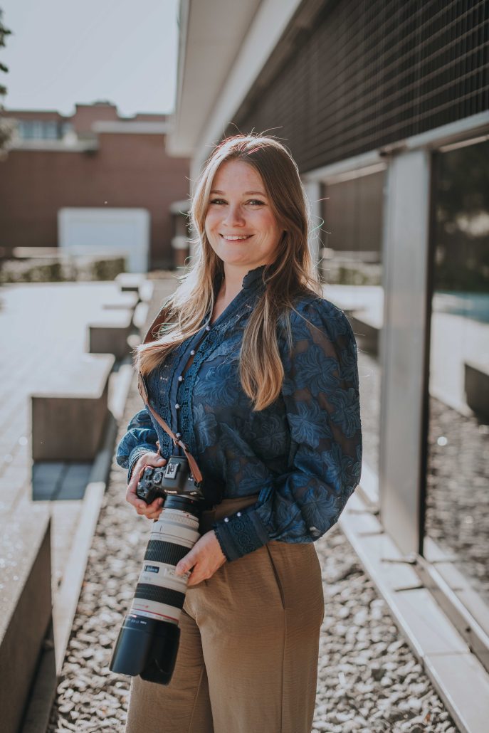 Hi, das bin ich! Deine Fotografin – Das Bild ist von: LifePhotography Eva-Maria Reiser Hi, das bin ich! Deine Fotografin - Das Bild ist von: LifePhotography Eva-Maria Reiser